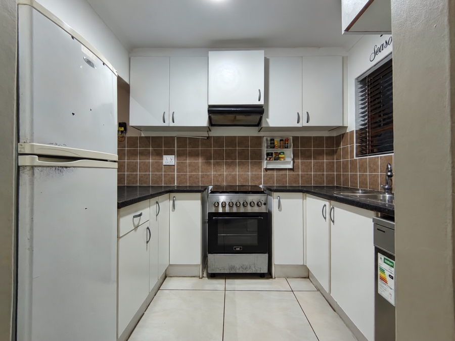 2 Bedroom Property for Sale in Sherwood Eastern Cape